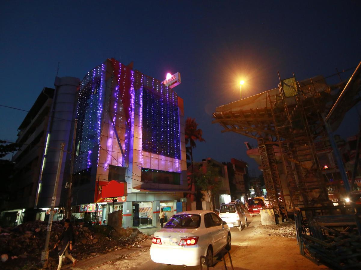 Oyo 4824 Hotel Star Kochi المظهر الخارجي الصورة